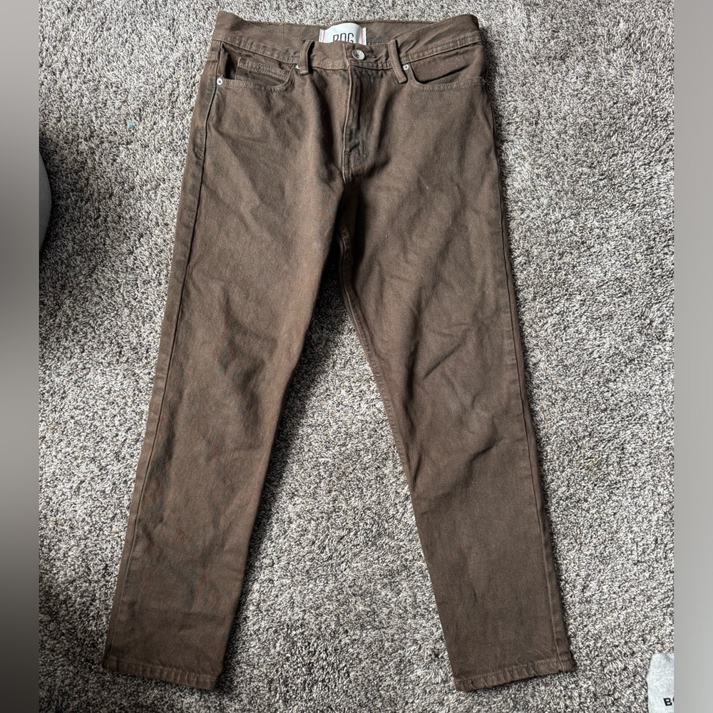 BDG Dad Slim Taper Fit Brown Denim
No stains, holes, or flaws!
Send Offers!!